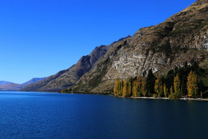 瓦卡蒂普湖