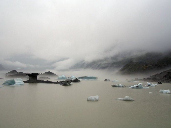 胡克冰川湖
